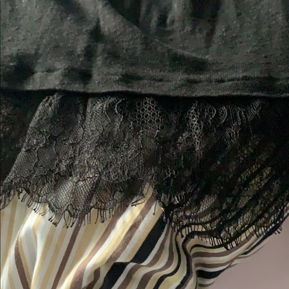 Zara tshirt with lace trim - Picture 4 of 4